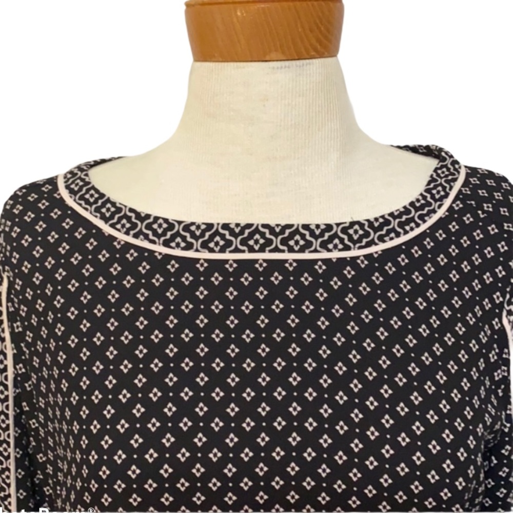 Loft black and white print top size small